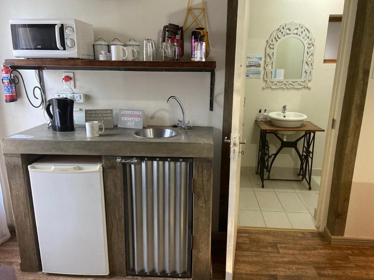 Cape Karoo Guesthouse Beaufort West Εξωτερικό φωτογραφία