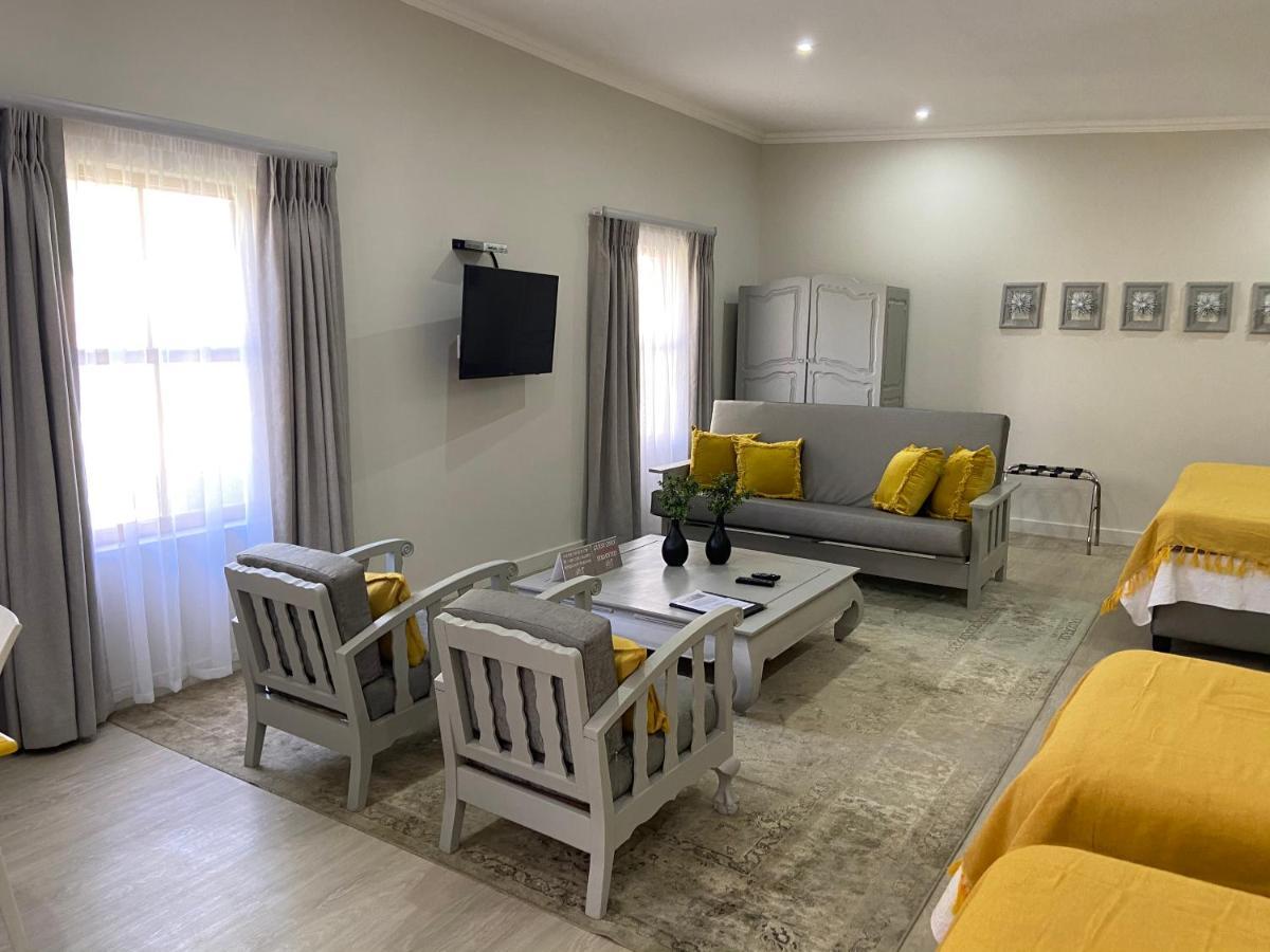 Cape Karoo Guesthouse Beaufort West Εξωτερικό φωτογραφία