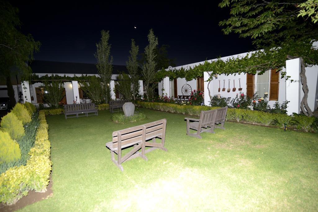 Cape Karoo Guesthouse Beaufort West Εξωτερικό φωτογραφία