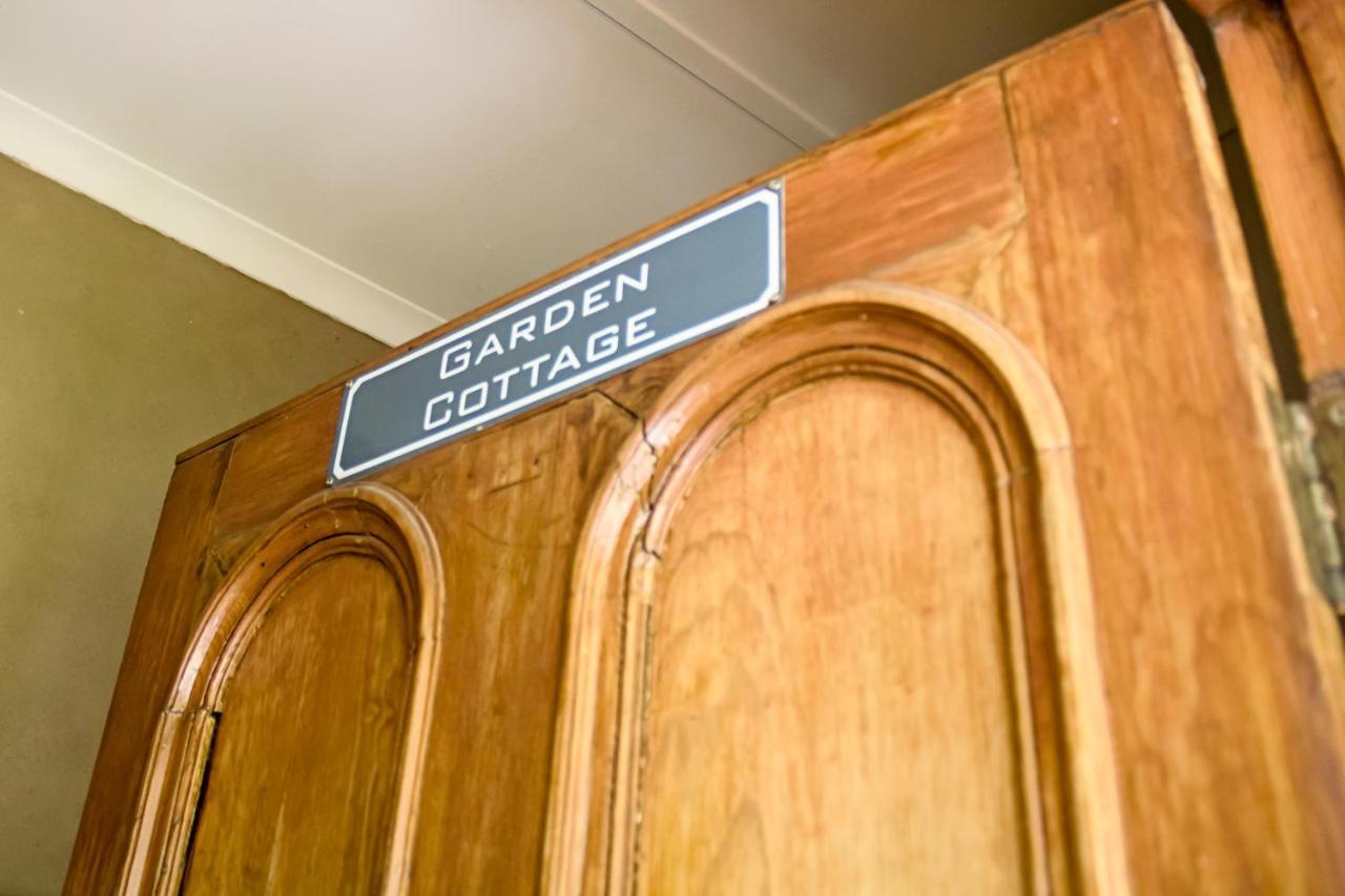 Cape Karoo Guesthouse Beaufort West Εξωτερικό φωτογραφία